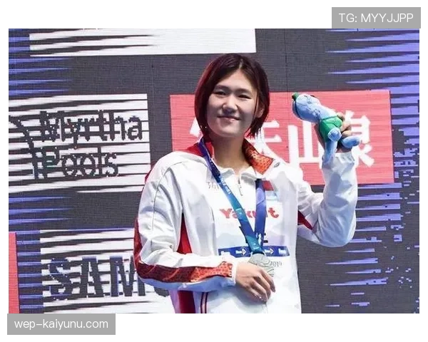 叶诗文训练完直接去奢侈品店扫货？