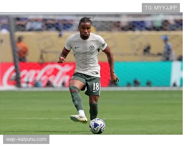 恩昆库与穆西亚拉：德甲技术型中场核心的角色定位与数据表现对比