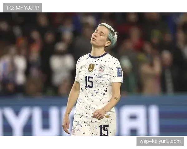 梅根拉皮诺这工资条比我家年终奖还厚，穿运动鞋的日常到底怎么花钱？